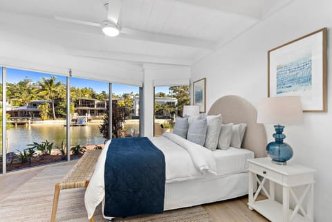 Bed, Balcony/Terrace, Bedroom