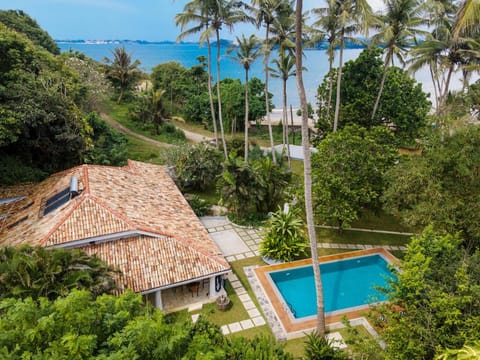 Property building, Bird's eye view, Garden, Garden view, Pool view, Sea view, Swimming pool