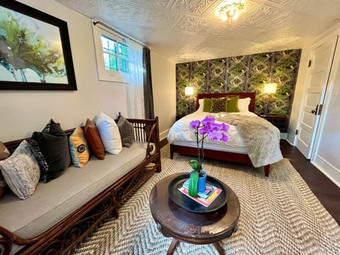 Dougan Suites Apartment in Portland