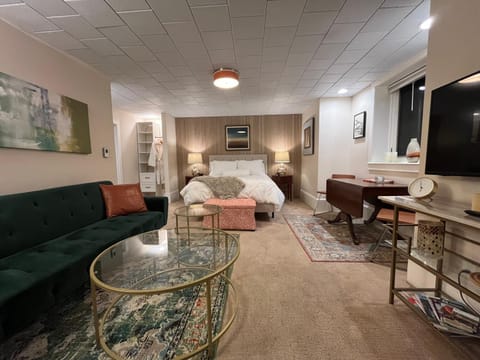 Dougan Suites Apartment in Portland