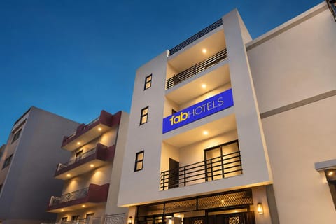 Property building, Facade/entrance
