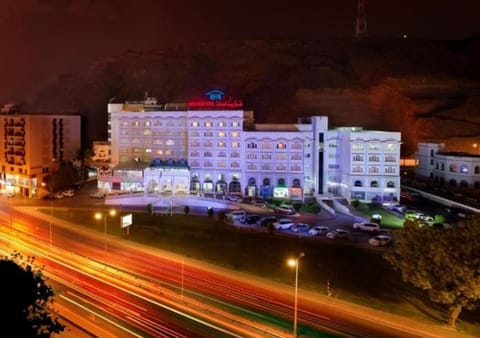 Property building, Night, City view, Landmark view, Location, Parking