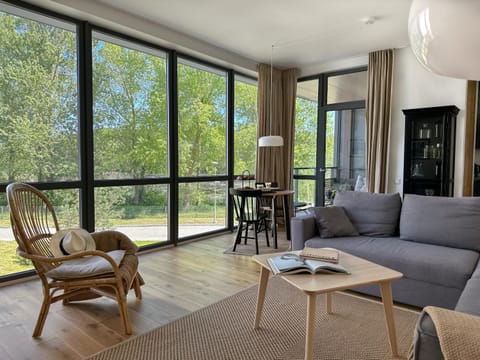 Patio, View (from property/room), Balcony/Terrace, Living room, Seating area, Dining area