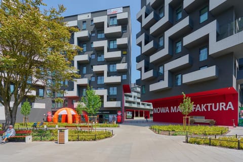 Property building, Off site, Location