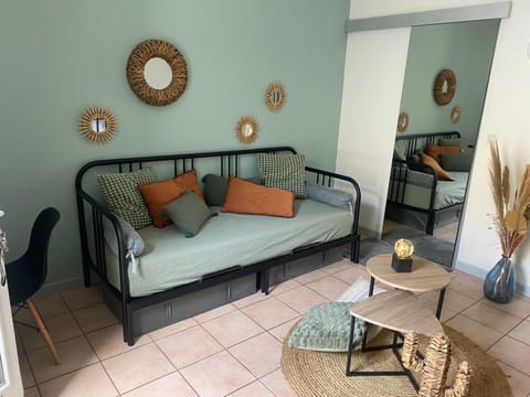 Aix-en-Provence, Charmant studio proche toutes comodités et axes routiers, linges fournis Apartment in Aix-en-Provence