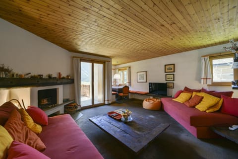 Chesa Bursella - Madulain Apartment in Canton of Grisons