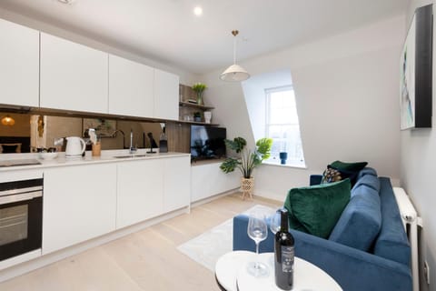 Kitchen or kitchenette, Living room, Seating area