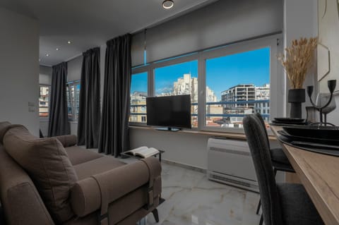 TV and multimedia, Seating area