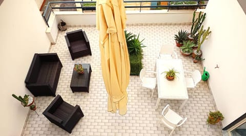 Palazzo Di Donna panoramic terraces and private parking strategic to Amalfi Coast, Pompei, Napoli House in Campania