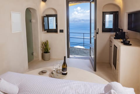 View (from property/room), Photo of the whole room, Bedroom