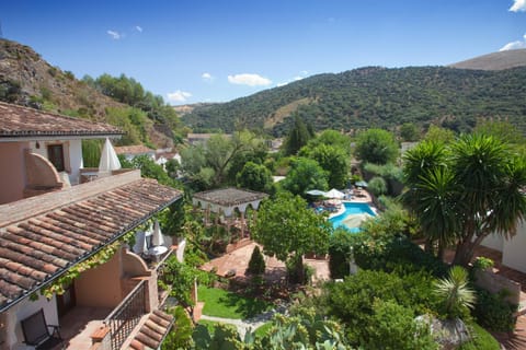 Natural landscape, Summer, Garden view, Mountain view, Pool view, Area and facilities, Swimming pool