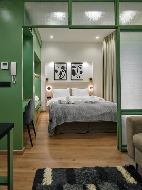 Bed, Photo of the whole room, Bedroom