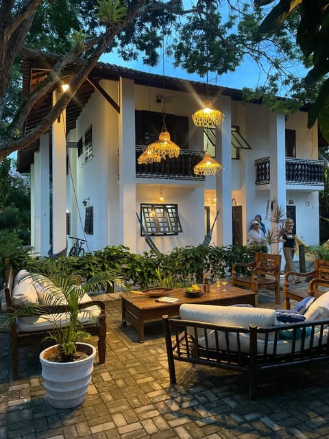 Property building, Seating area