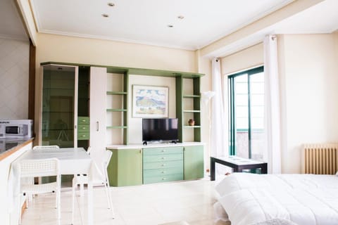 TV and multimedia, Living room, Dining area