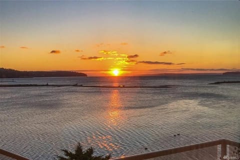 Oasis By The Sea House in Whidbey Island