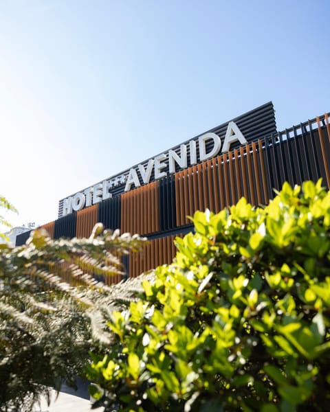 Facade/entrance, Off site