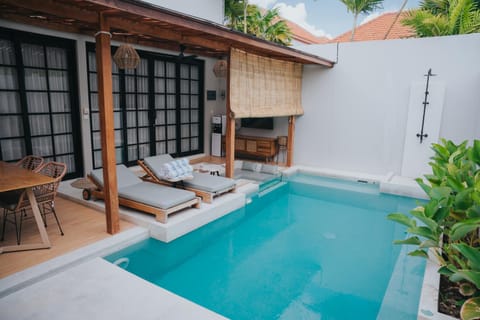 Pool view, Swimming pool, Swimming pool