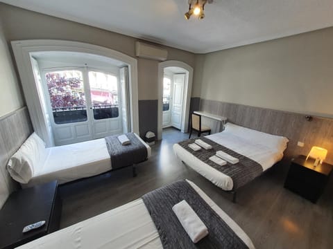 Balcony/Terrace, Photo of the whole room
