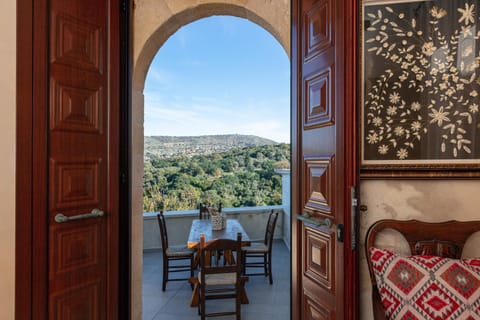 Balcony/Terrace, Mountain view