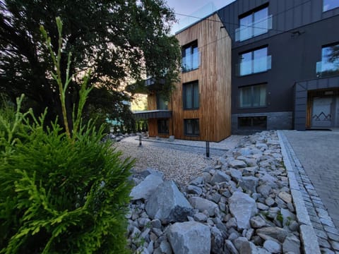 Property building, Bird's eye view, View (from property/room), Garden view, Garden view