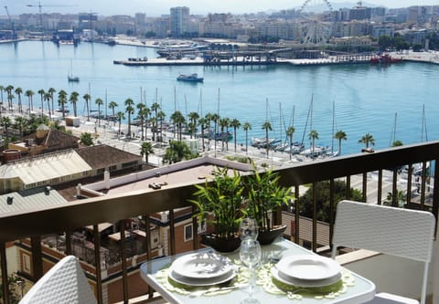 Day, View (from property/room), Balcony/Terrace, Seating area, Dining area, Sea view