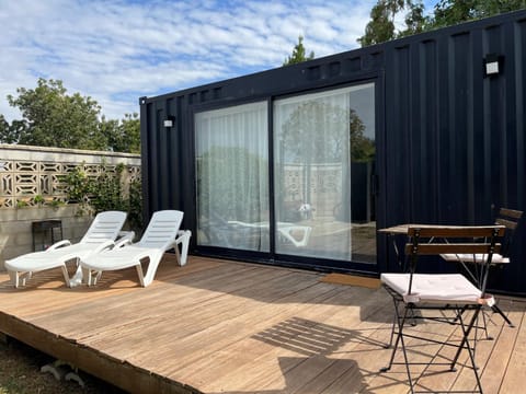 Off site, Day, Garden, Balcony/Terrace, sunbed