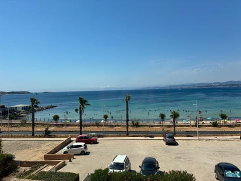 Natural landscape, Beach, Sea view, Location, Parking