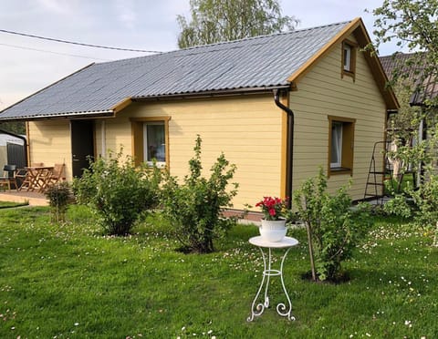Property building, Day