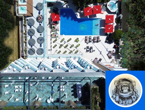 Property building, Restaurant/places to eat, Swimming pool