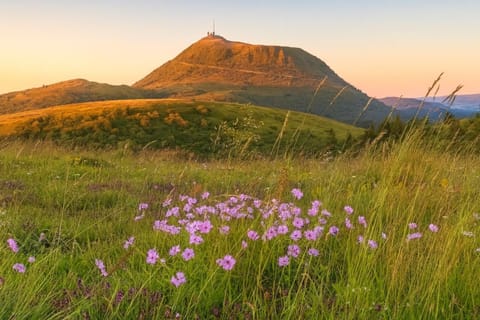 Nearby landmark, Natural landscape, Mountain view