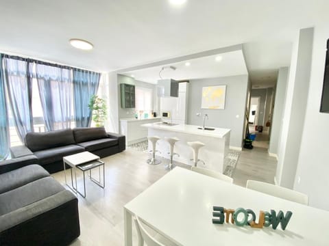 Kitchen or kitchenette, Living room, Dining area