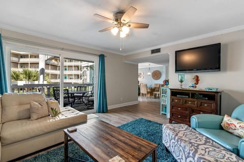 Boardwalk F3 House in Pensacola Beach