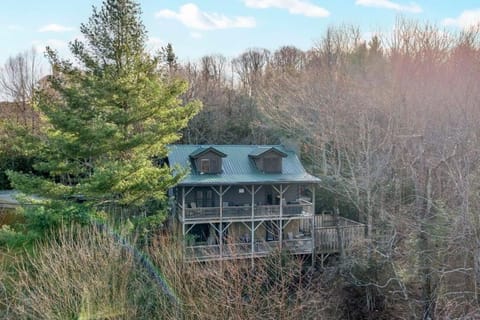 A Mountain Hideaway House in Watauga