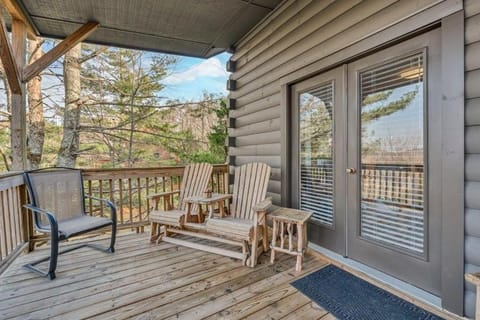 A Mountain Hideaway House in Watauga
