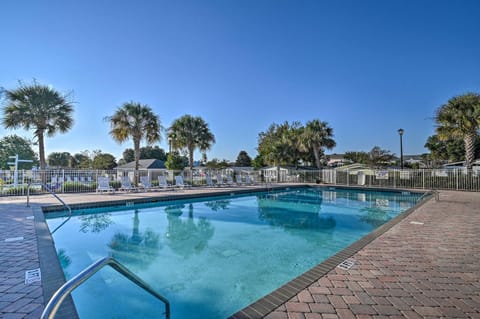 Walk to Ocean Lovely Myrtle Beach Getaway! House in Surfside Beach