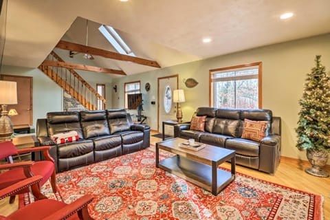 Game Room and Lake Access Albrightsville Home! House in Tunkhannock Township