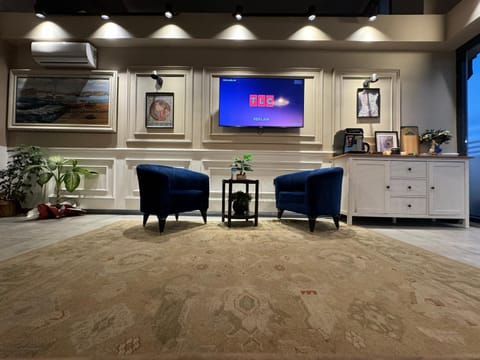 Communal lounge/ TV room, Seating area