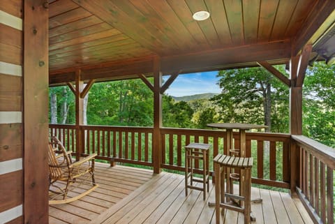 Mountain Laurel Lodge House in Brushy Fork