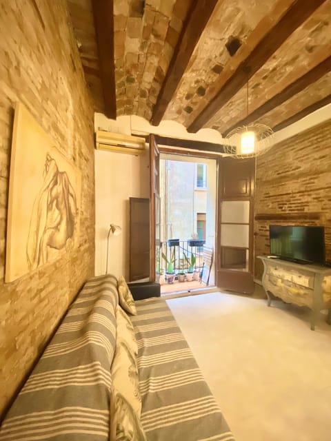 TV and multimedia, Living room, Photo of the whole room, Seating area