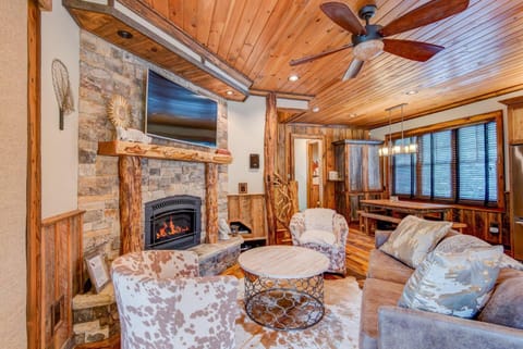 Rivers Edge at Eagles Nest House in Watauga