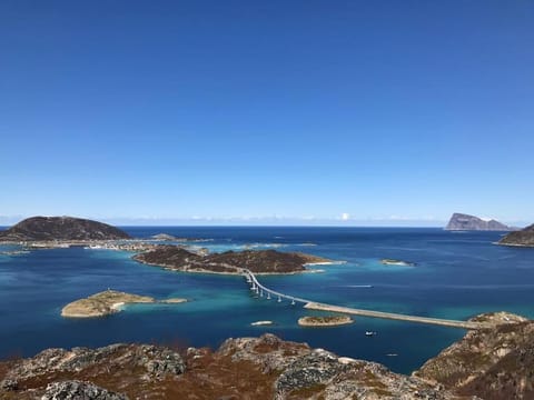 Spacious modern apartment, close to nature Apartment in Tromso