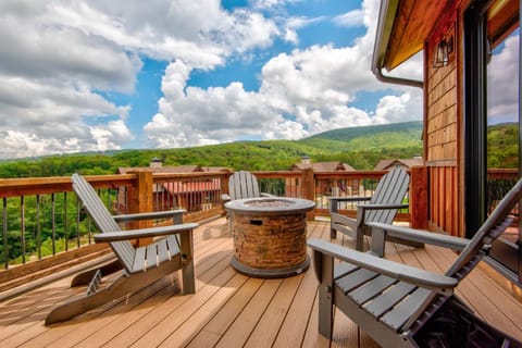 Green Valley III at Eagles Nest House in Beech Mountain