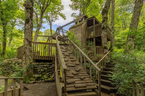 Hearthstone House in Watauga