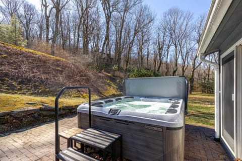 Hearthstone House in Watauga