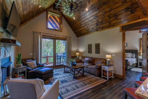 Happy Camper at Eagles Nest House in Beech Mountain