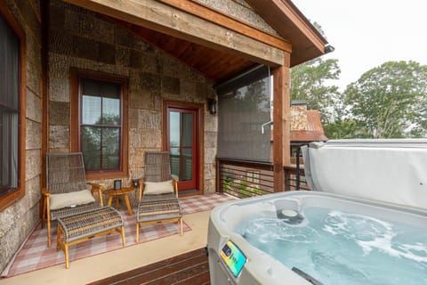 Bearingers Bluff at Eagles Nest House in Watauga