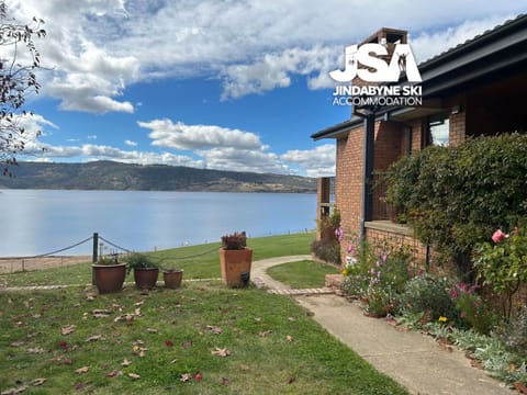 Property building, Natural landscape, Garden, Garden view, Lake view, Mountain view
