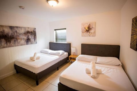 3 Bedroom Miami Home 15 Minutes to the Beach House in Miami Shores