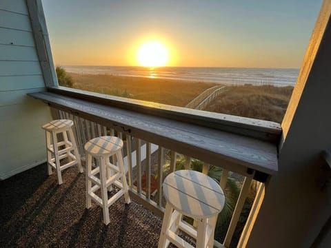 Day, Natural landscape, View (from property/room), Balcony/Terrace, Sea view, Sunrise, Sunset