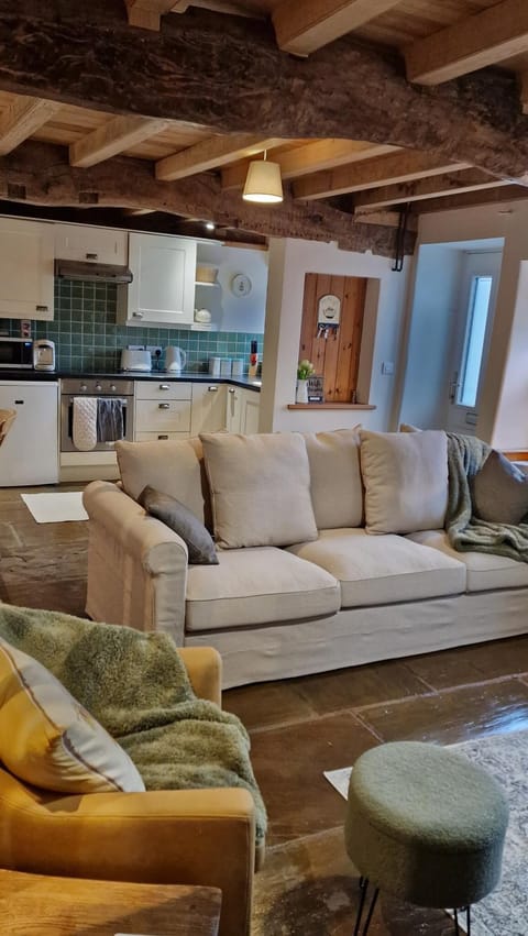 Cringley Cottage House in England